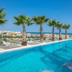 H & - Adults Only **** Saint Julian's