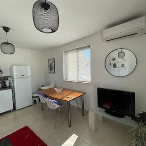 Simons Minutes Away From Balluta Bay And St Julians Apartment Sliema