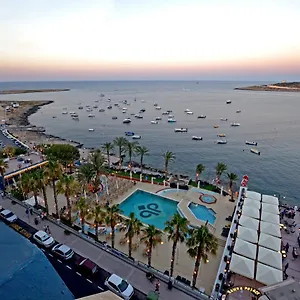 Qawra Palace & Hotel
